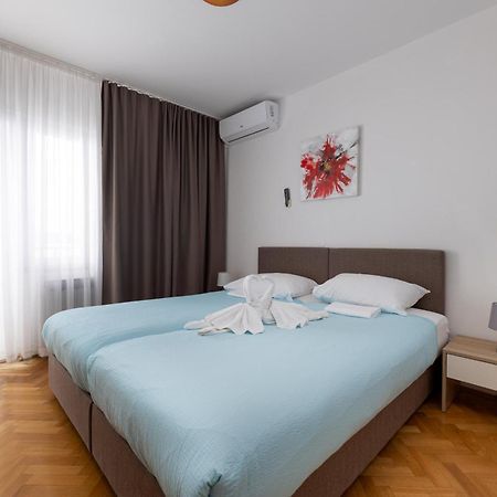 Villa Okruk-10 Meters Away From The Beach Okrug Gornji Extérieur photo