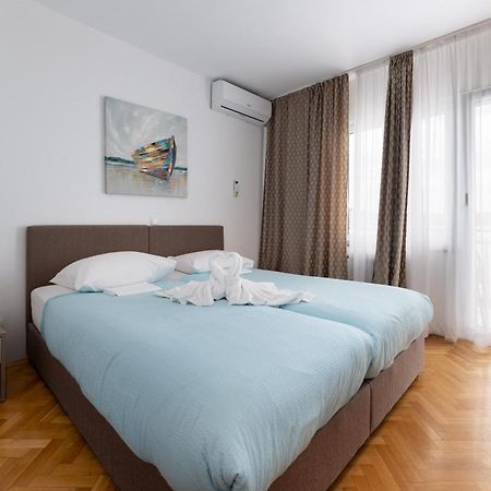 Villa Okruk-10 Meters Away From The Beach Okrug Gornji Extérieur photo