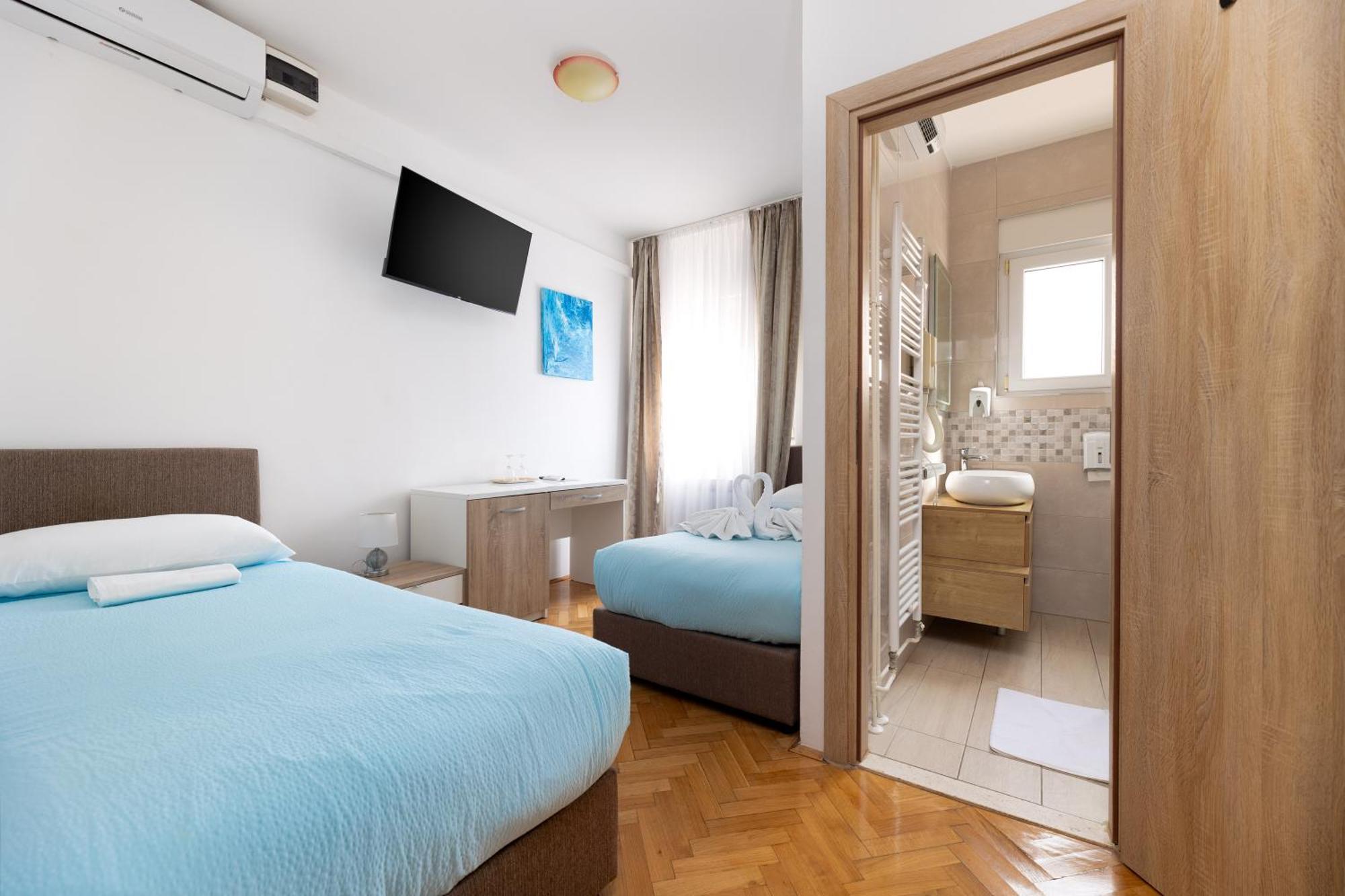 Villa Okruk-10 Meters Away From The Beach Okrug Gornji Extérieur photo