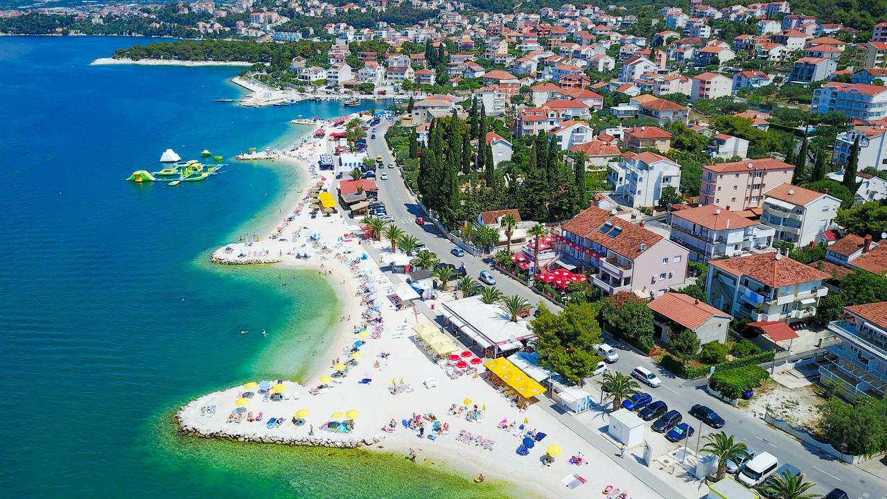 Villa Okruk-10 Meters Away From The Beach Okrug Gornji Extérieur photo